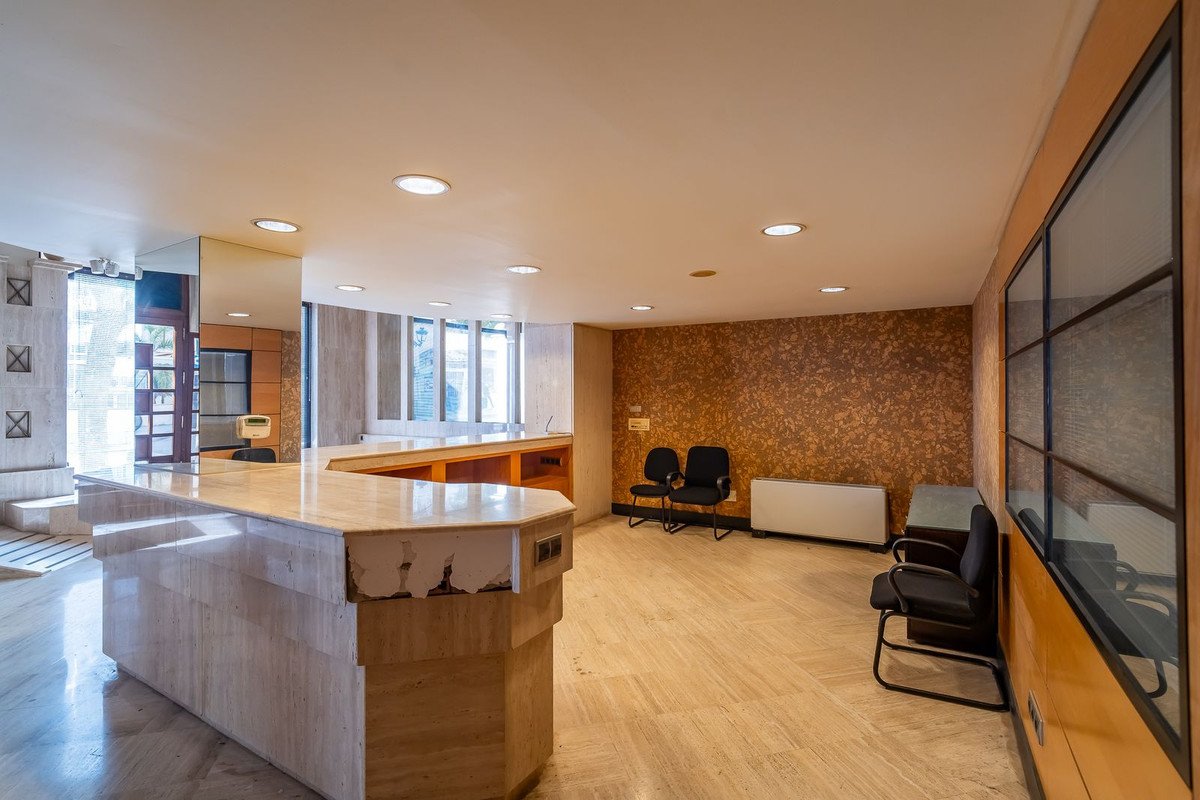9 Bed Commercial Premises in Marbella in Marbella, Commercial Premises