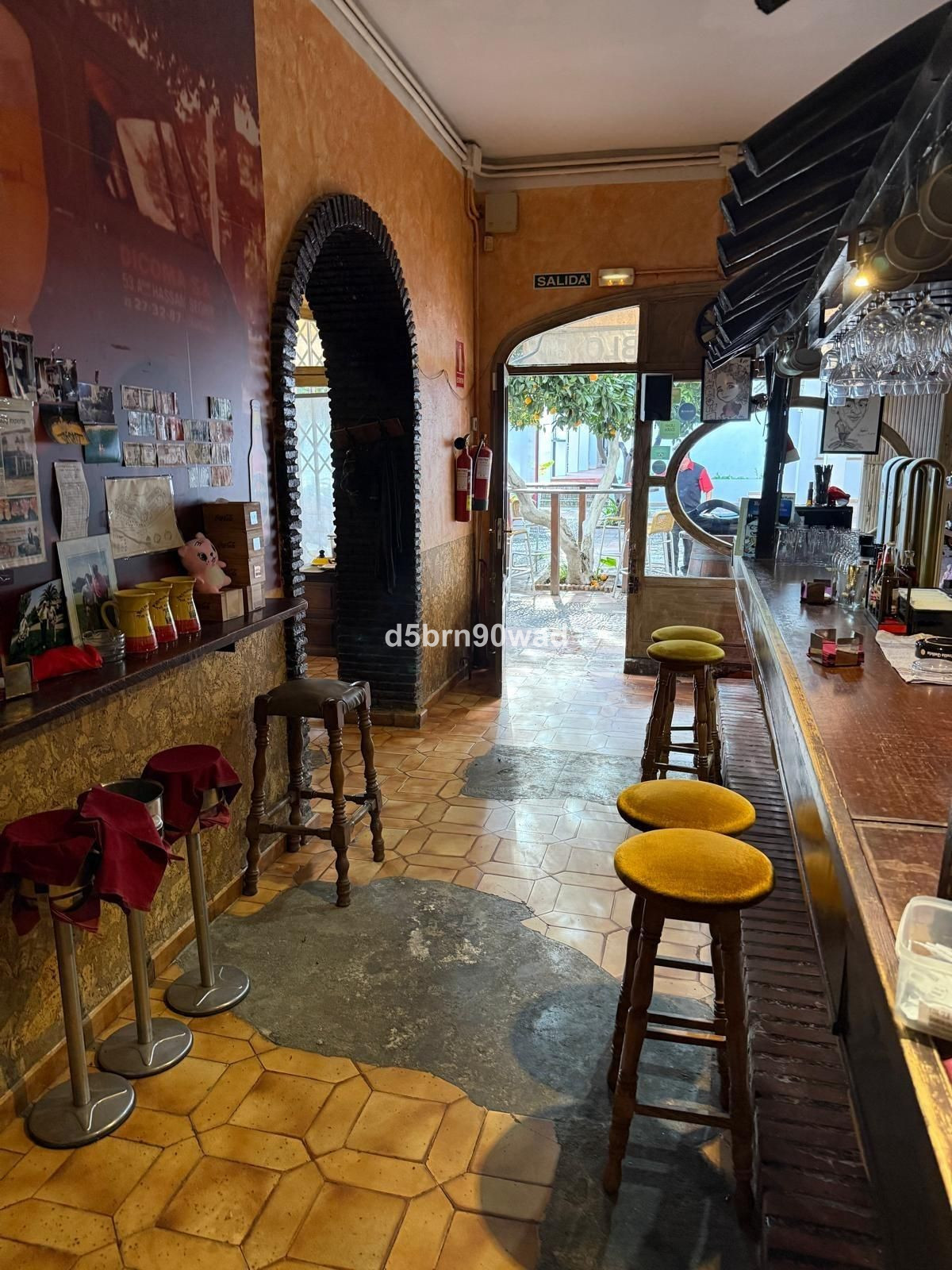 Restaurant in Marbella في Marbella, مطعم