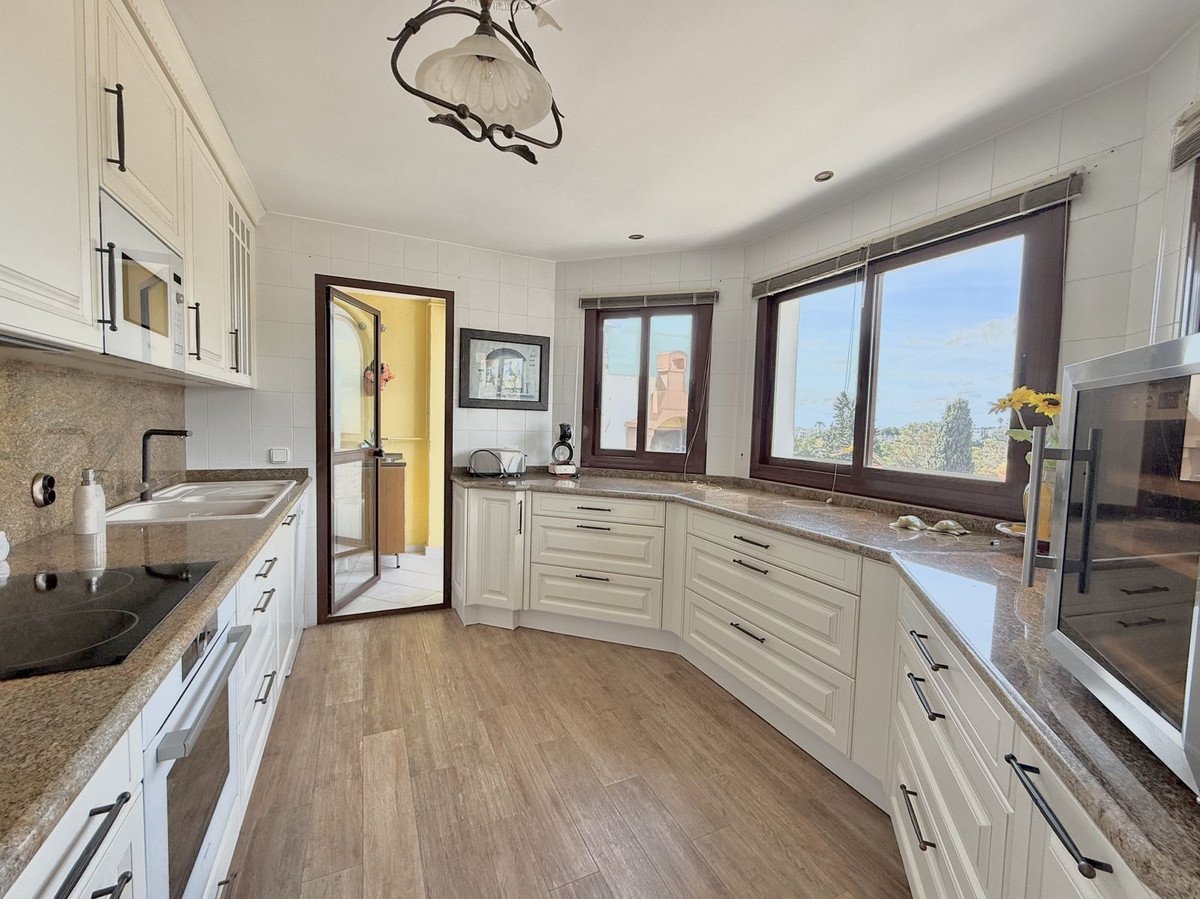 3 Bed بنتهاوس Duplex in Marbella في Marbella, دوبلكس بنتهاوس