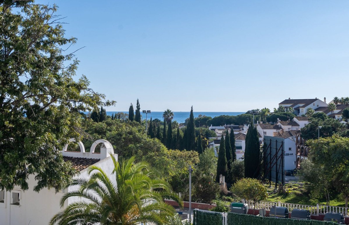 2 Bed Rijtjeshuis in Marbella in Marbella, 