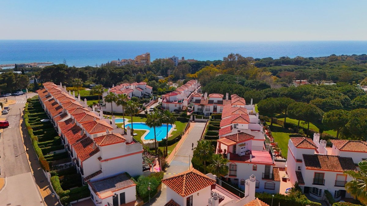 3 Bed Townhouse in Marbella in Cabopino, Townhouse