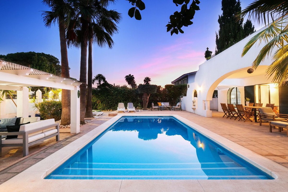 4 Bed Detached Villa in Marbella in Marbella, Detached Villa