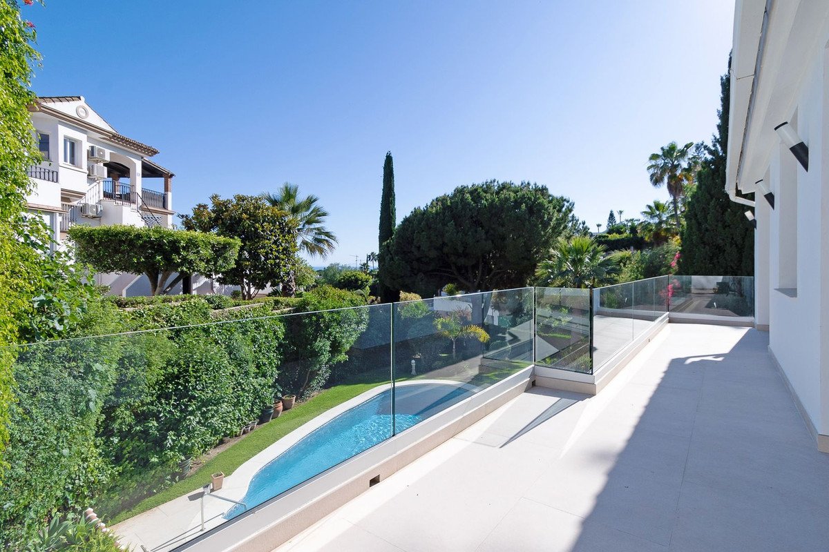 4 Bed Villa indipendente in Marbella a Marbella, Villa Indipendente
