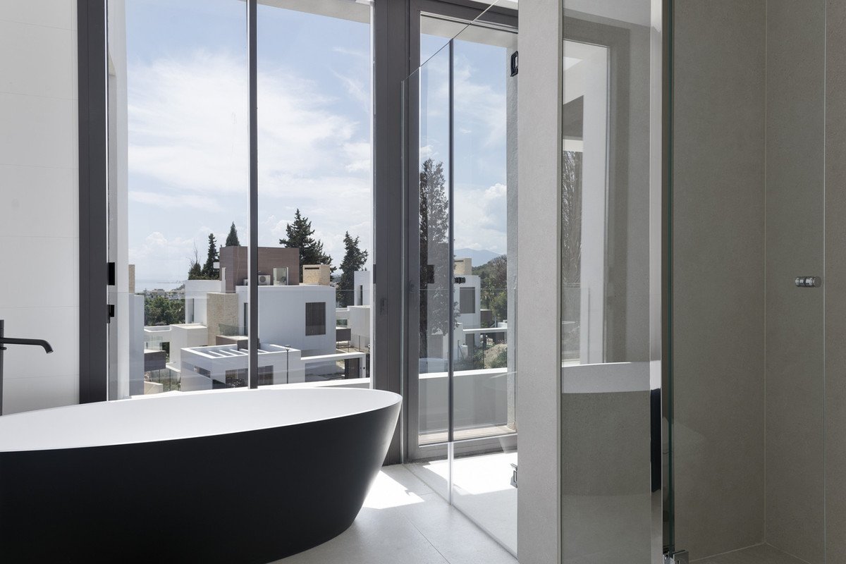 4 Bed فيلا مستقلة in Marbella في Marbella, فيلا منفصلة
