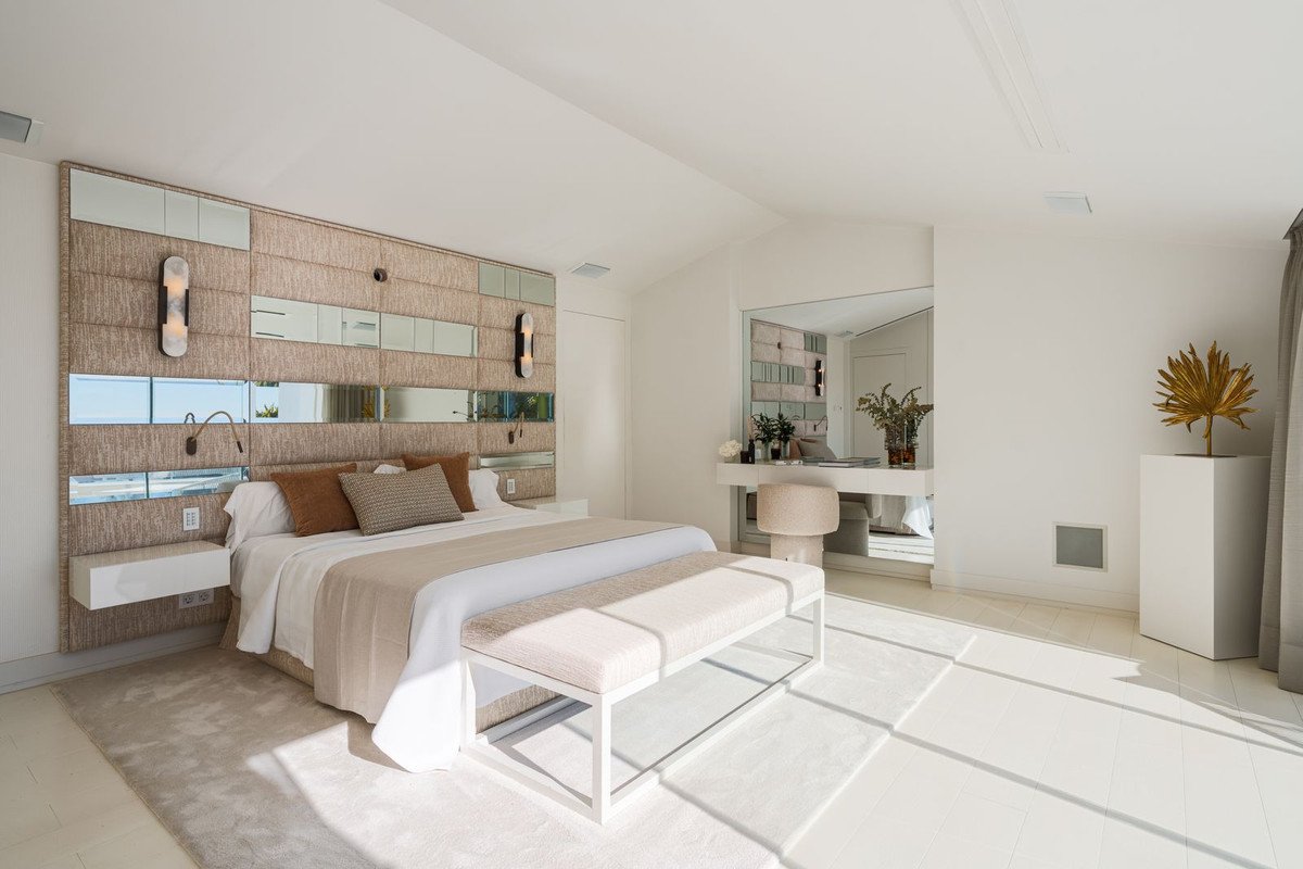 4 Bed فيلا مستقلة in Marbella في Marbella, فيلا منفصلة