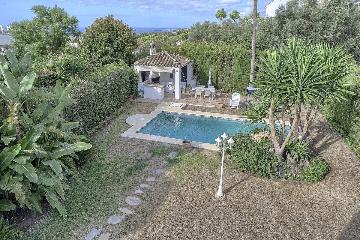5 Bed فيلا مستقلة in Marbella في Marbella, 
