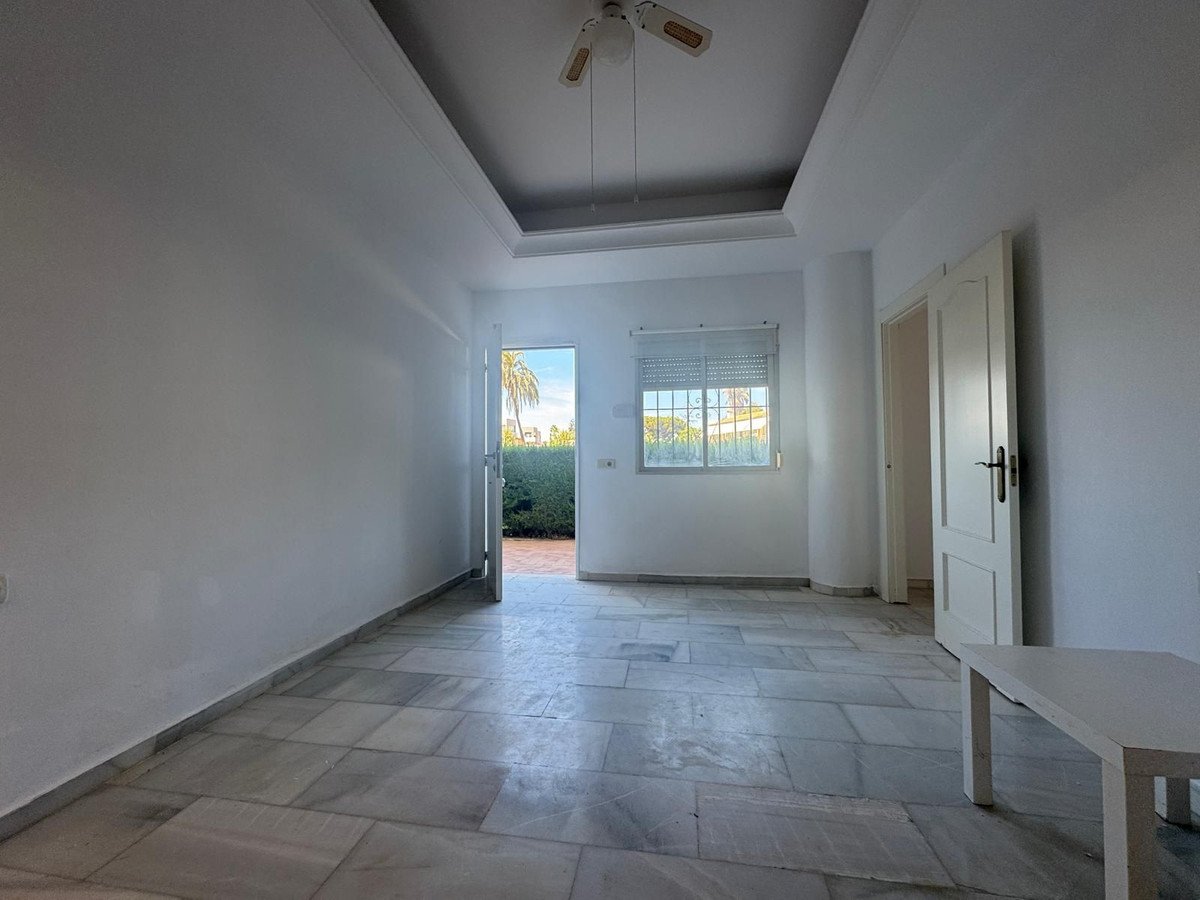2 Bed Commercial Premises in Marbella in Marbella, Commercial Premises