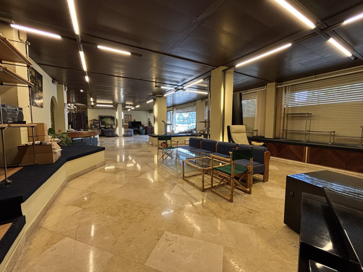 Commercial Premises in Marbella in Marbella, Commercial Premises