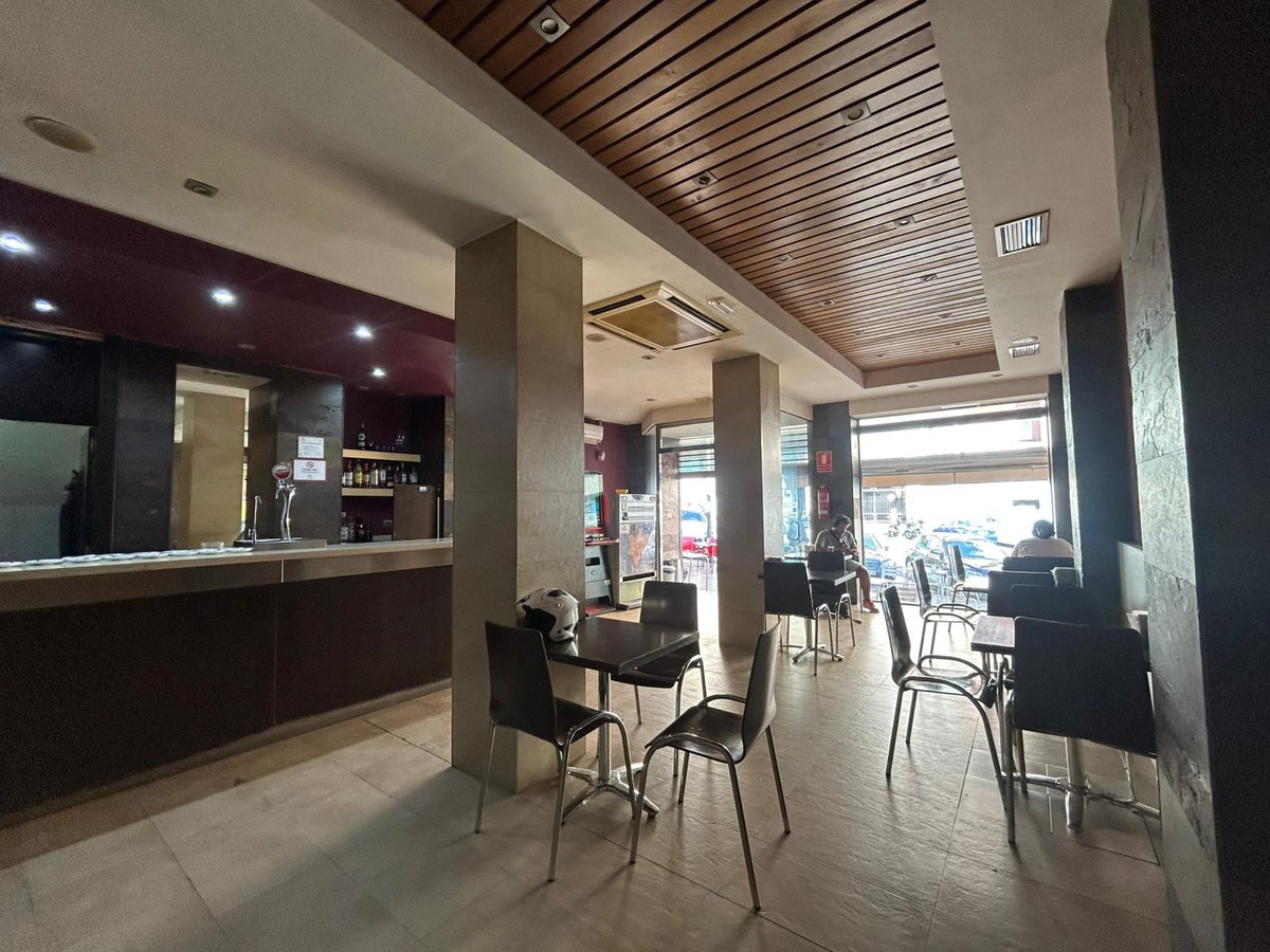 Commercial Premises in Marbella 位于 Marbella, 商业空间