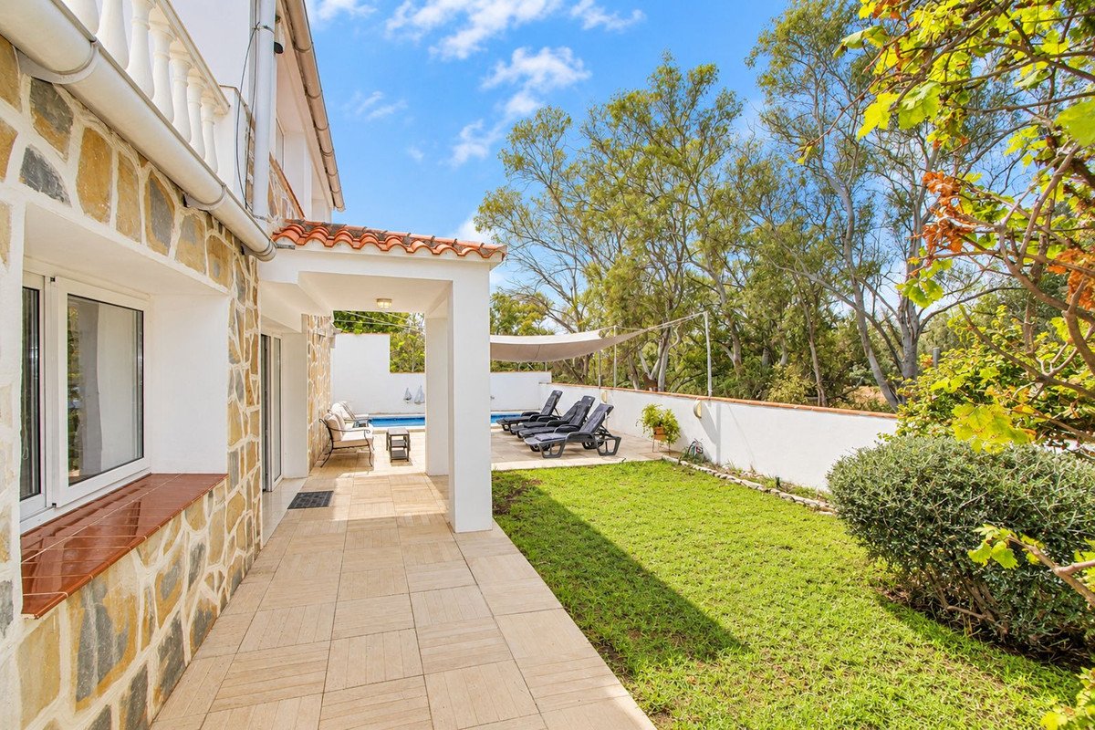 3 Bed Detached Villa in El Rosario