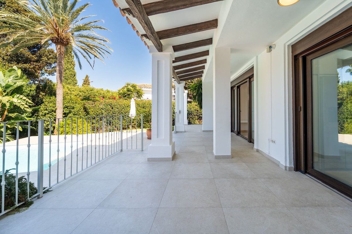 5 Bed Detached Villa in El Rosario in El Rosario, Detached Villa