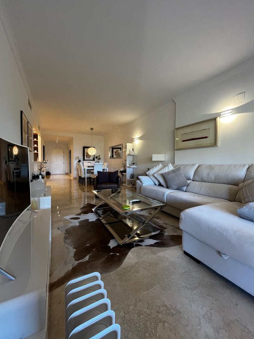 2 Bed شقة في الطابق الأرضي in Elviria في Elviria, شقة