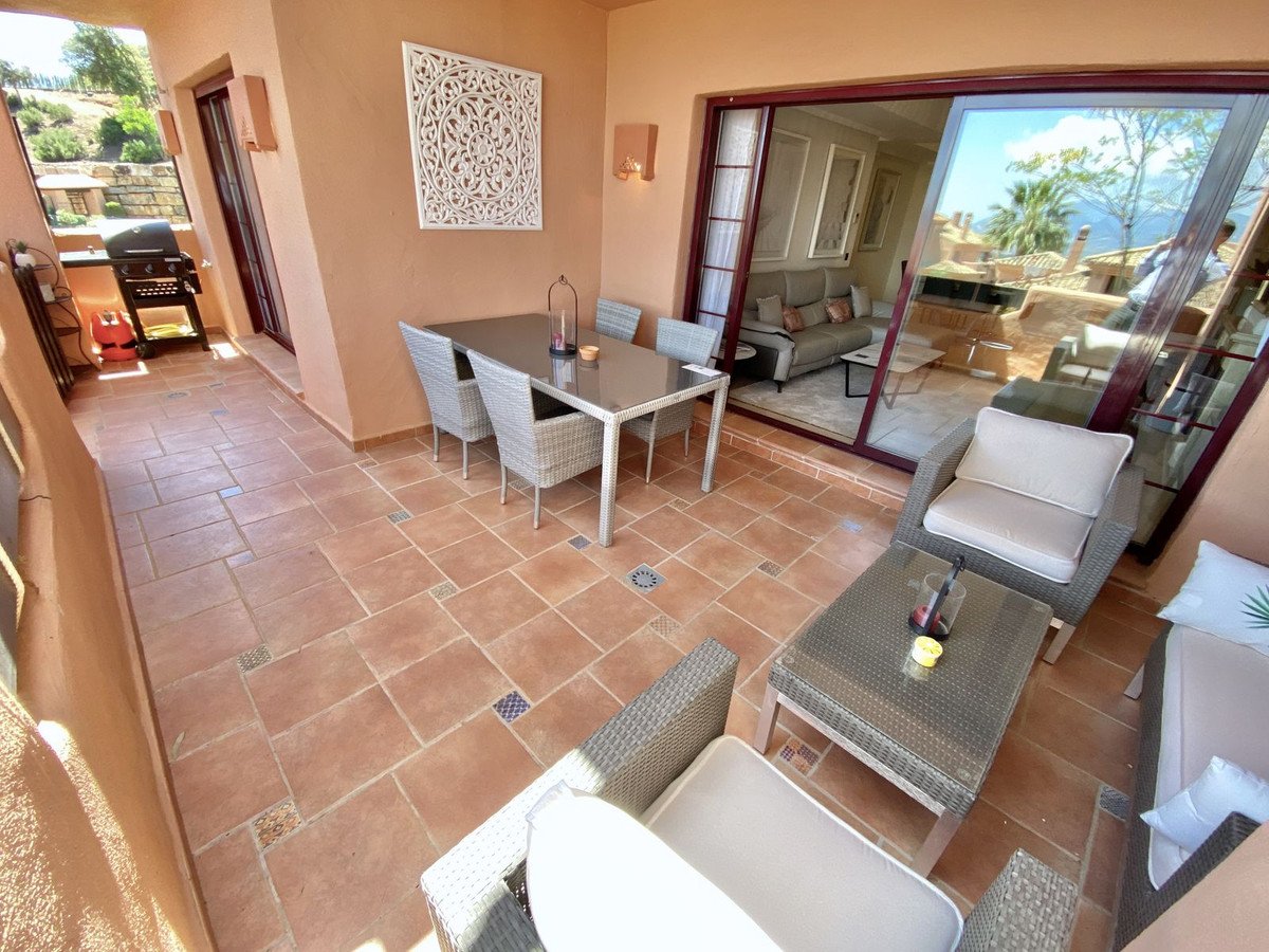 2 Bed Ground Floor Apartment in Elviria in Elviria, Apartment