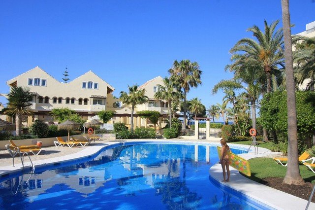 2 Bed Ground Floor Apartment in Elviria in Elviria, Apartment
