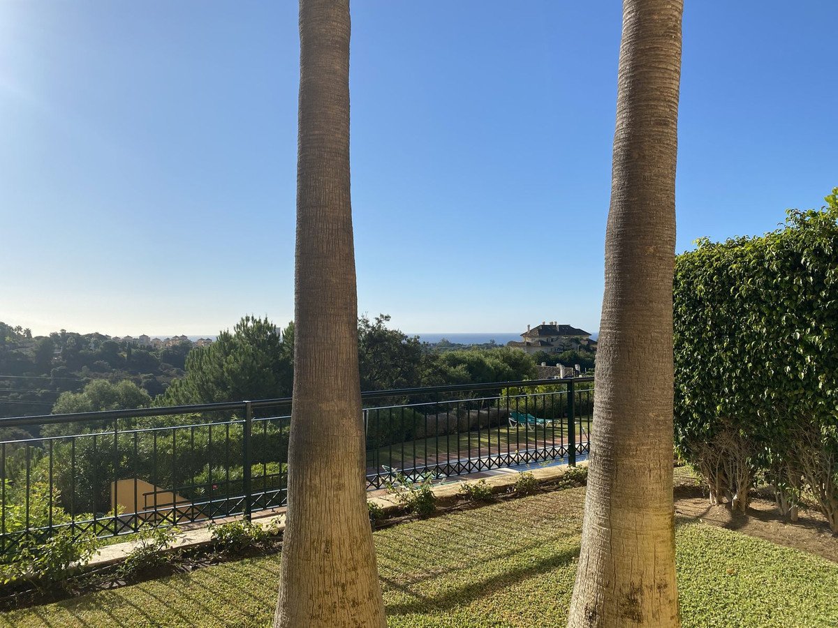 3 Bed Ground Floor Apartment in Elviria in Elviria, Apartment