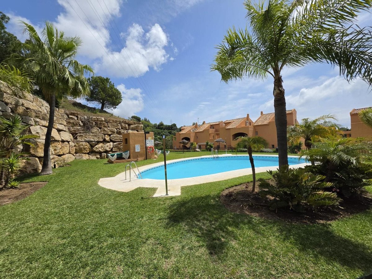 3 Bed Ground Floor Apartment in Elviria in Elviria, Apartment