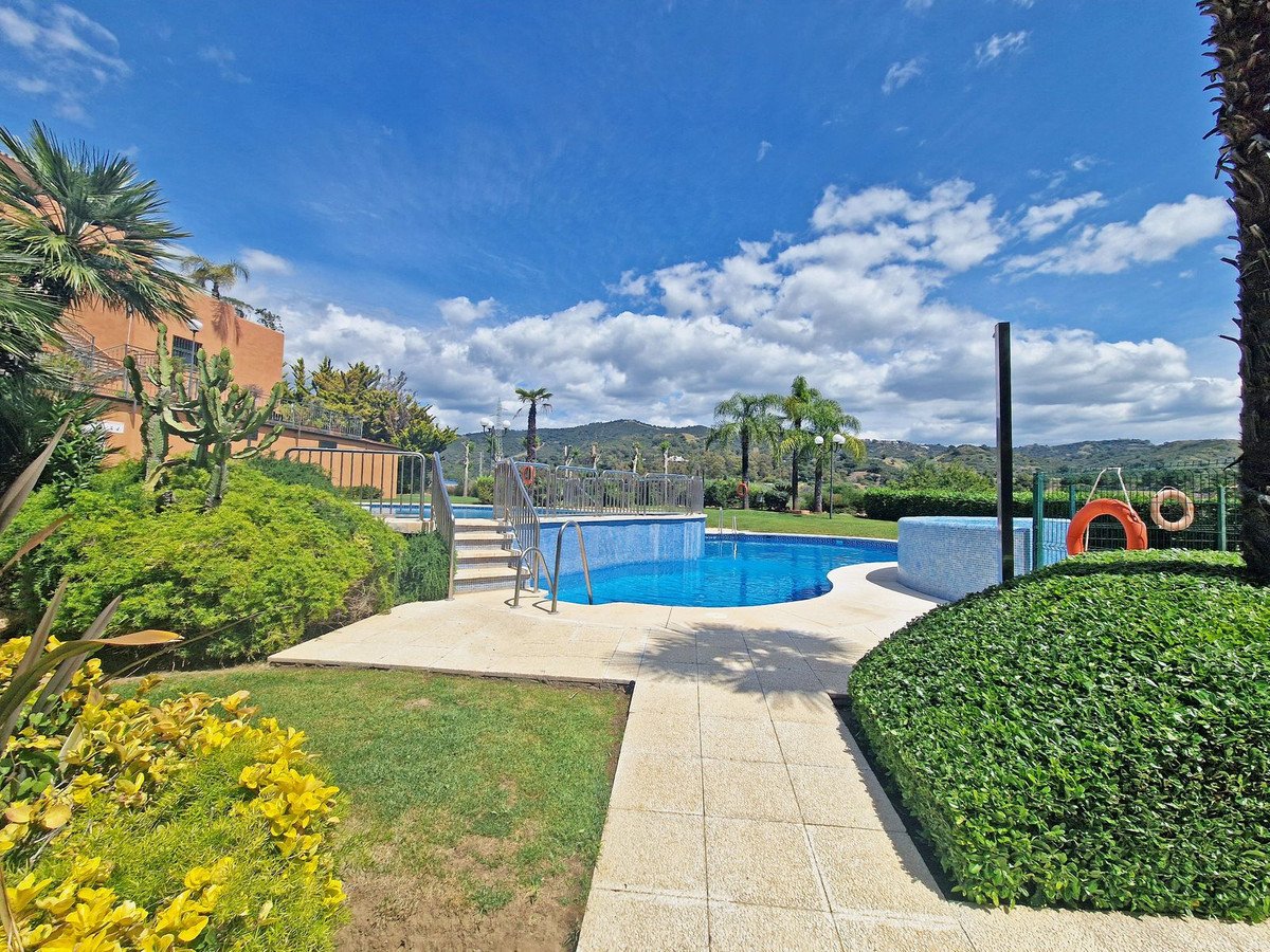 1 Bed بنتهاوس in Elviria في Elviria, بنت هاوس