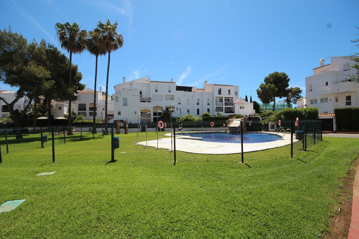 3 Bed Penthouse Duplex in Elviria in Elviria, 