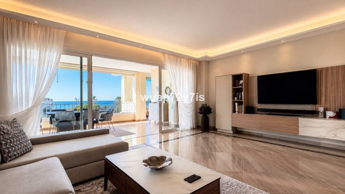 3 Bed Penthouse in Elviria in Elviria, Penthouse