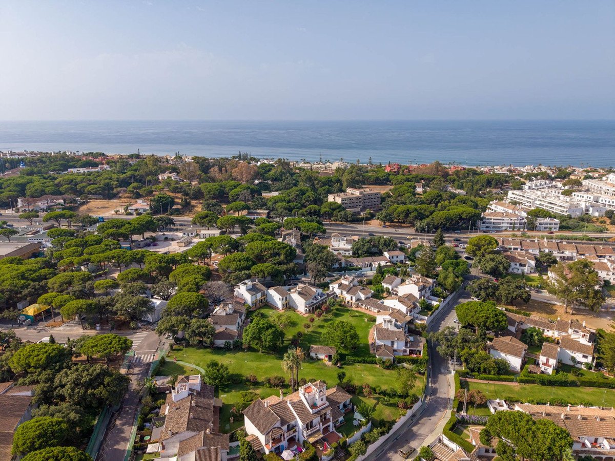 2 Bed Townhouse in Elviria in Elviria, Townhouse