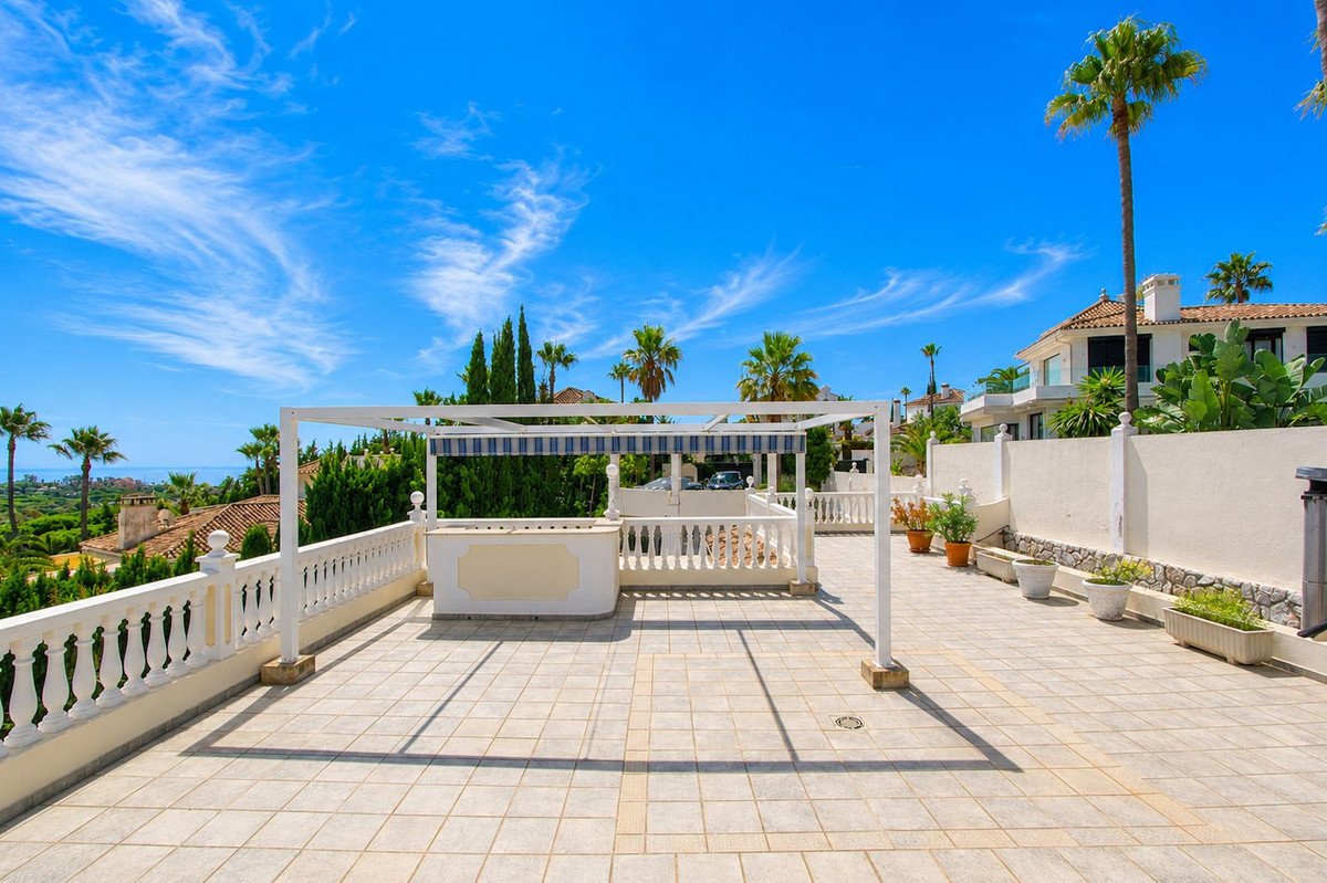 4 Bed Detached Villa in Elviria in Elviria, Detached Villa