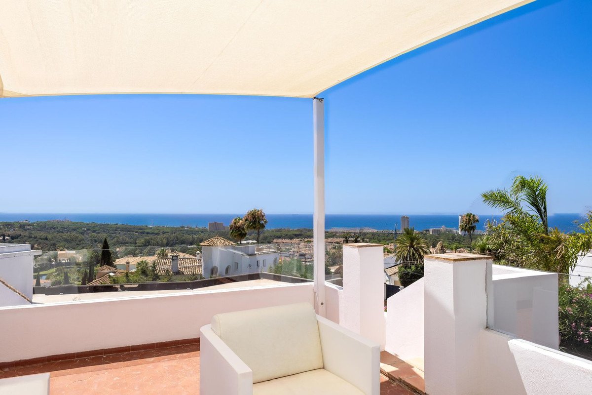 4 Bed Detached Villa in Elviria in Elviria, Detached Villa