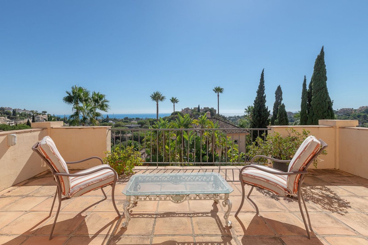 5 Bed Detached Villa in Elviria in Elviria, Detached Villa
