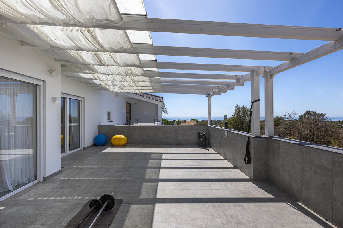 7 Bed Detached Villa in Elviria in Elviria, Detached Villa