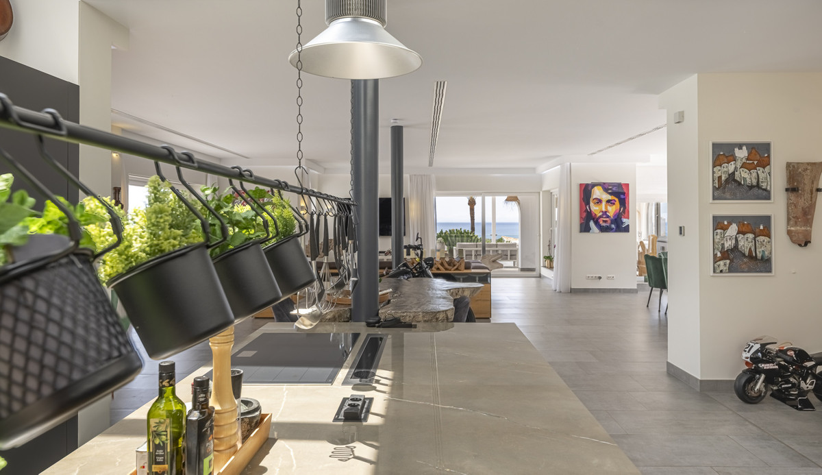 7 Bed فيلا مستقلة in Elviria في Elviria, فيلا مستقلة