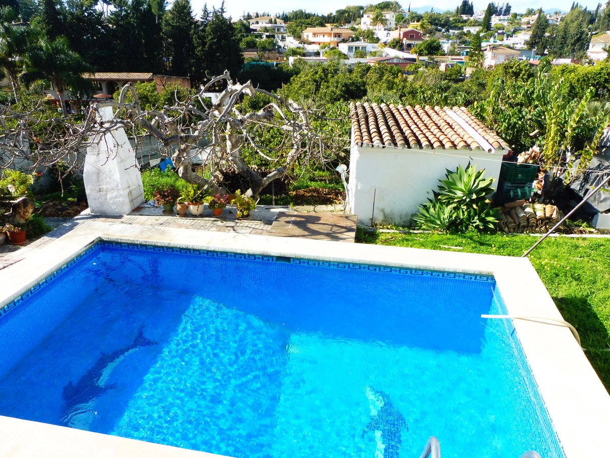 2 Bed Фінка in Marbella в Marbella, Фінка