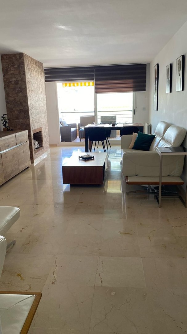 2 Bed Byt na strednom poschodí in Guadalmina Alta