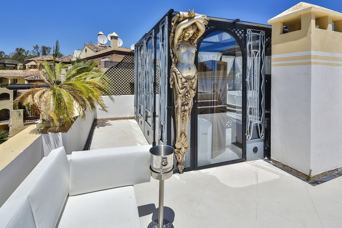 3 Bed Penthouse Duplex in Guadalmina Alta