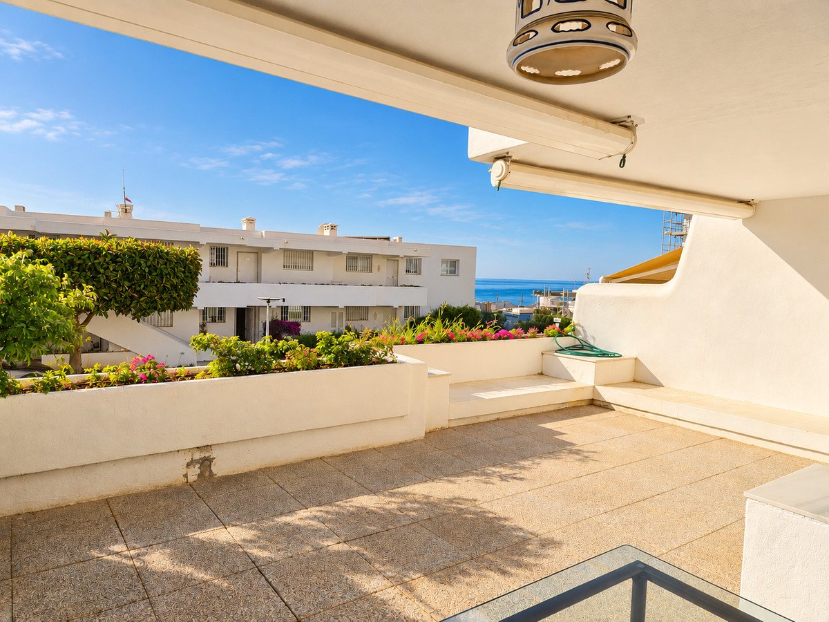 2 Bed Ground Floor Apartment in Guadalmina Baja