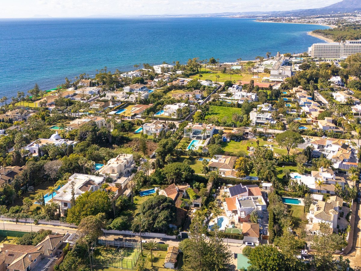 4 Bed Wolnostojąca willa in Guadalmina Baja, Wolnostojąca Willa