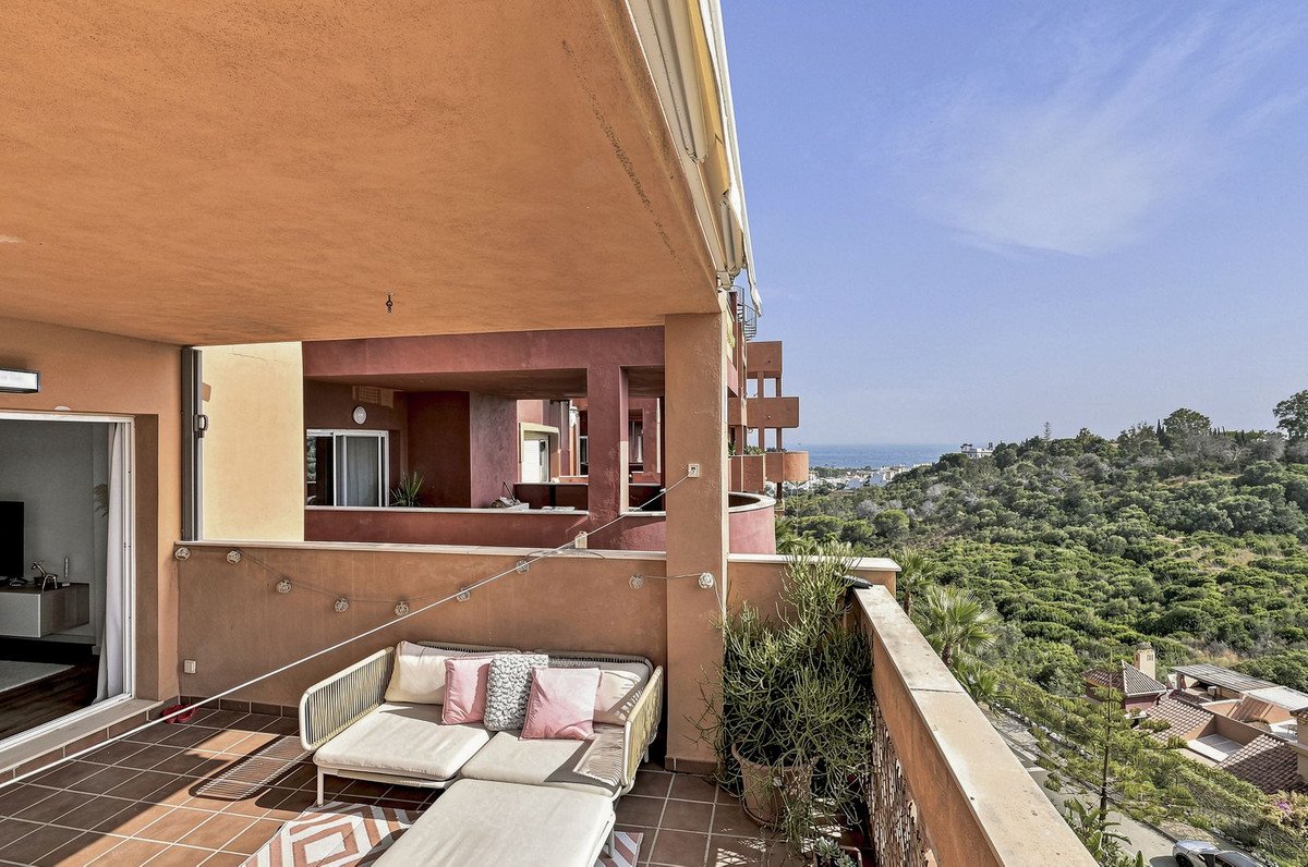 2 Bed شقة في الطابق الأوسط in Reserva de Marbella في Reserva de Marbella, شقة