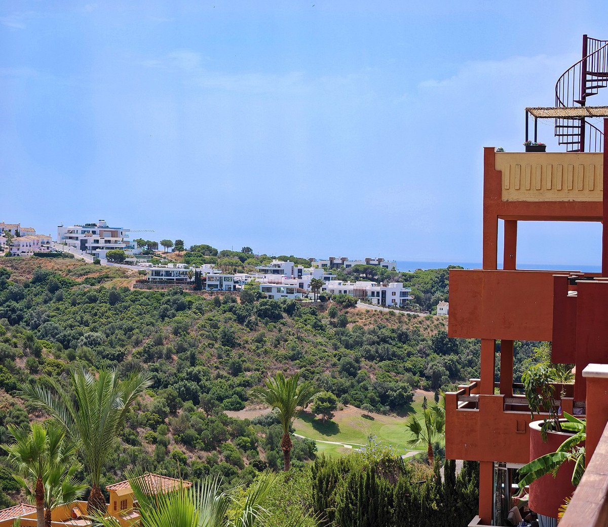 2 Bed Middle Floor Apartment in Reserva de Marbella in Reserva de Marbella, Apartment