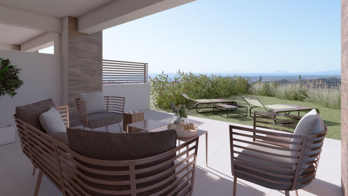 3 Bed Halfvrijstaand Huis in Marbella in Marbella, Geschakelde Woning