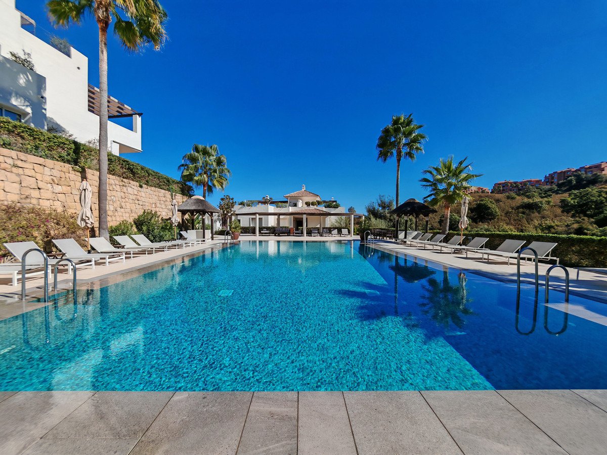 2 Bed Ground Floor Apartment in La Mairena in La Mairena, Apartment