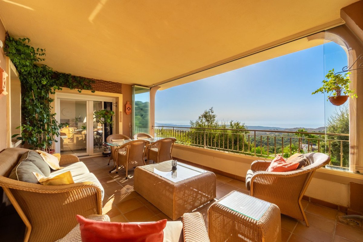 2 Bed Middle Floor Apartment in La Mairena in La Mairena, Apartment