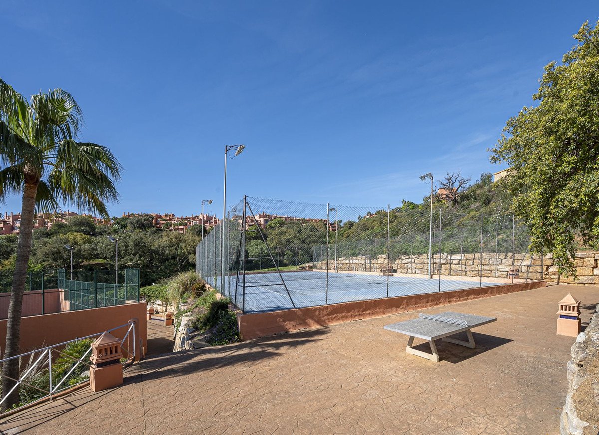 2 Bed Middle Floor Apartment in La Mairena in La Mairena — Apartment