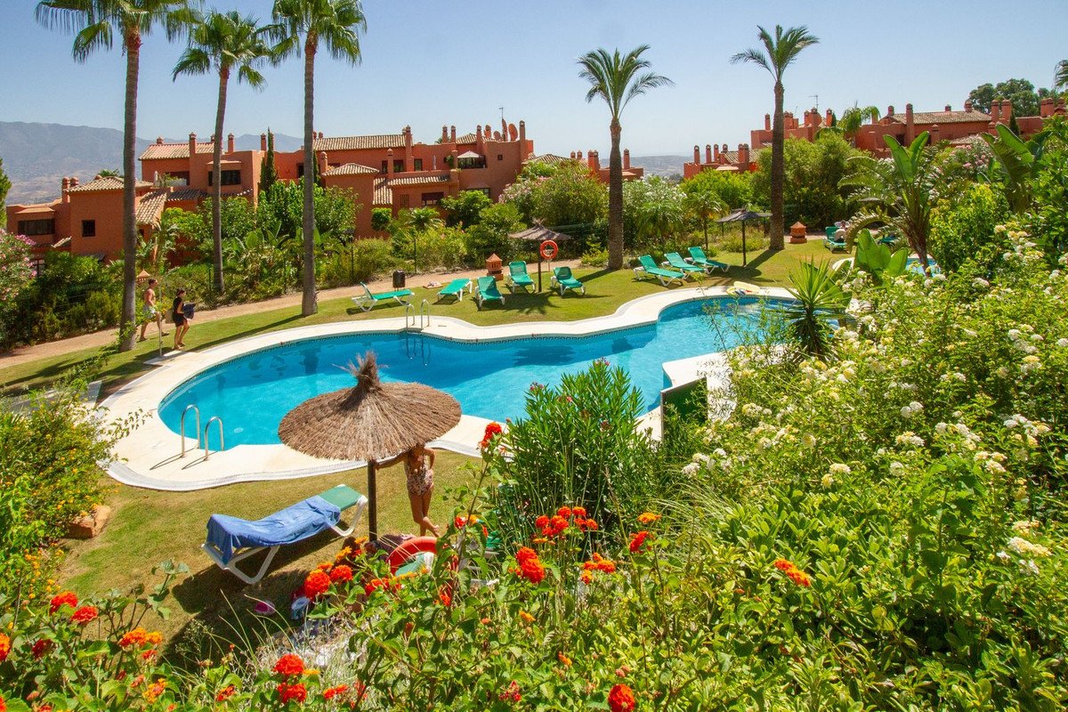 2 Bed Ground Floor Apartment in La Mairena in La Mairena, Apartment