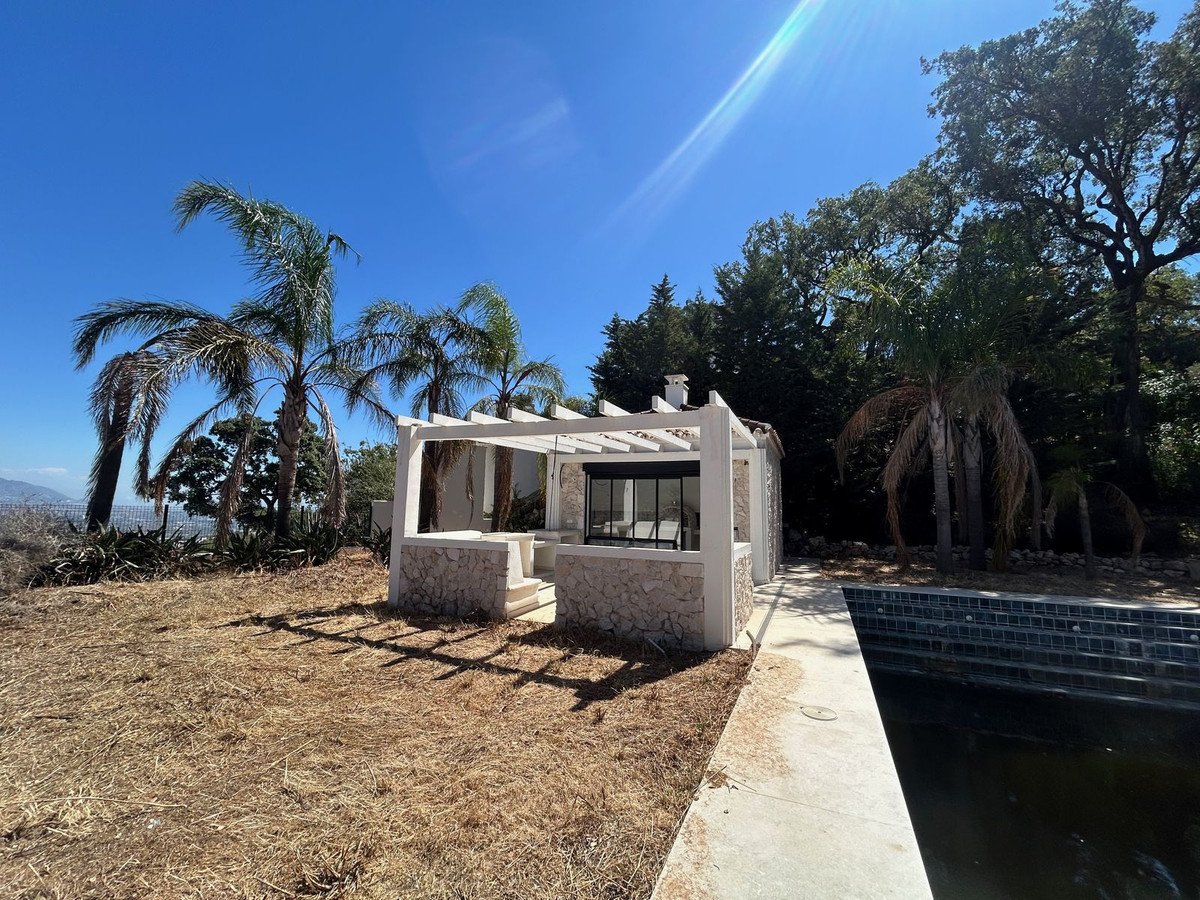 3 Bed Detached Villa in La Mairena in La Mairena, Detached Villa
