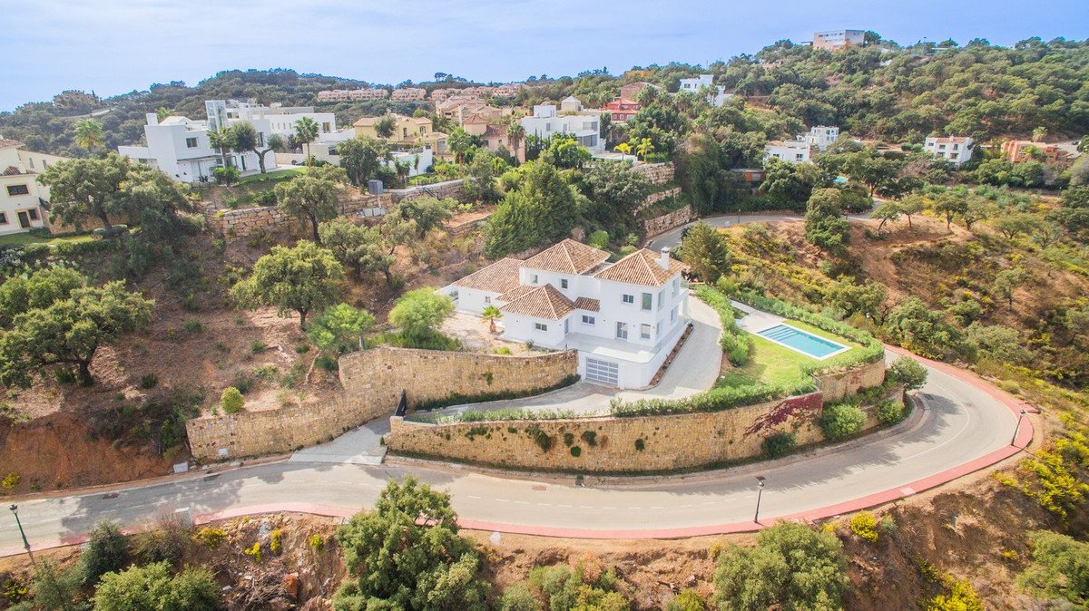 4 Bed Detached Villa in La Mairena in La Mairena, Detached Villa