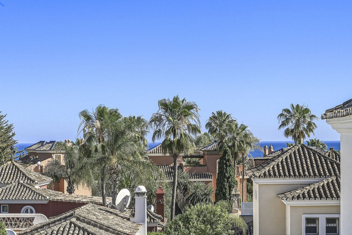 3 Bed Detached Villa in Bahía de Marbella in Bahía de Marbella, Detached Villa