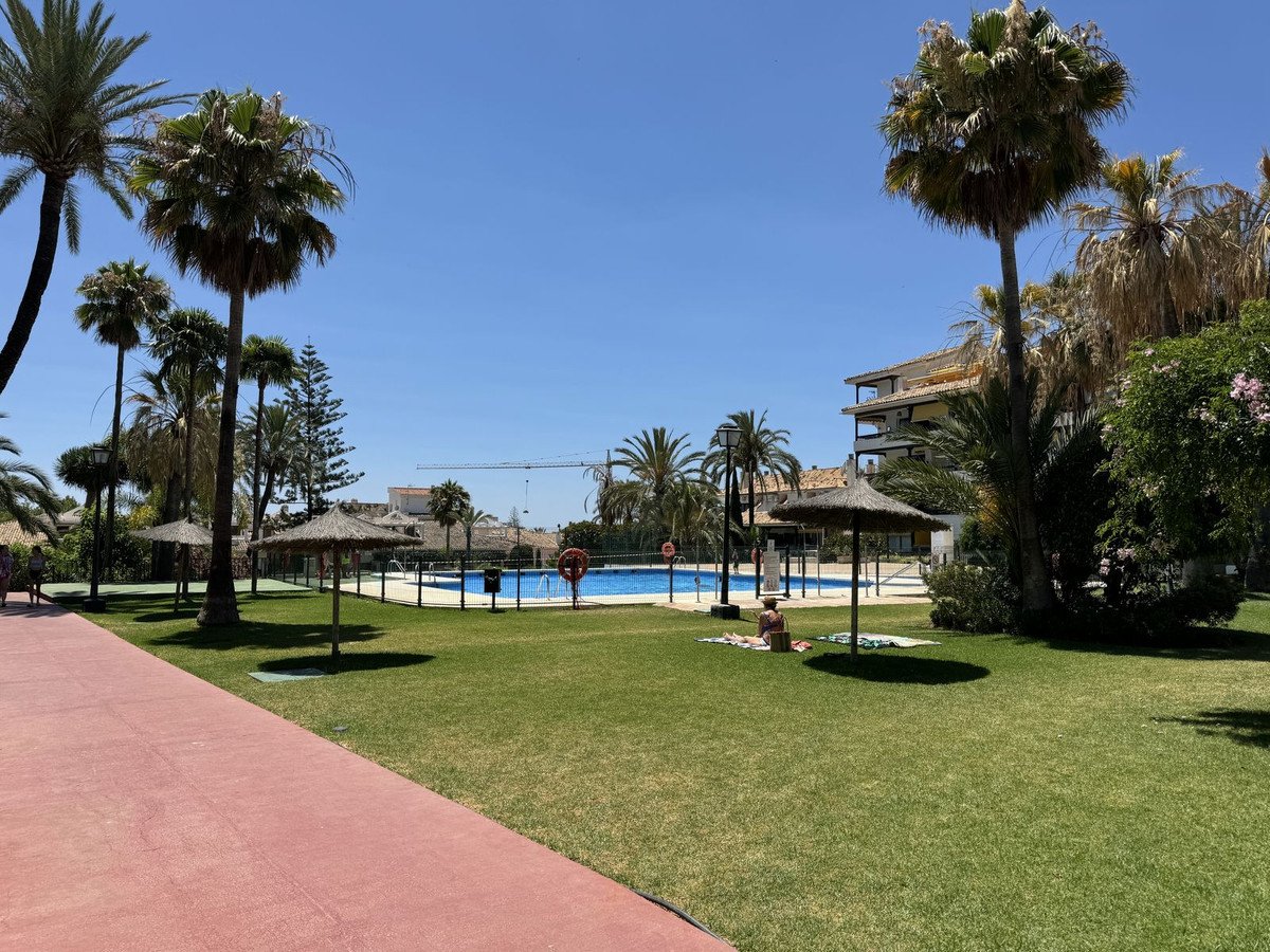 2 Bed Begane Grond Appartement in Marbella in Marbella, 
