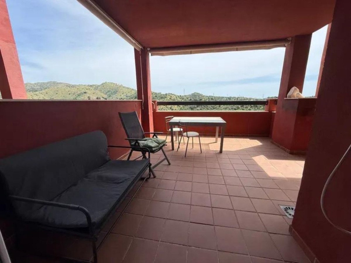 2 Bed شقة في الطابق الأوسط in Marbella في Marbella, شقة