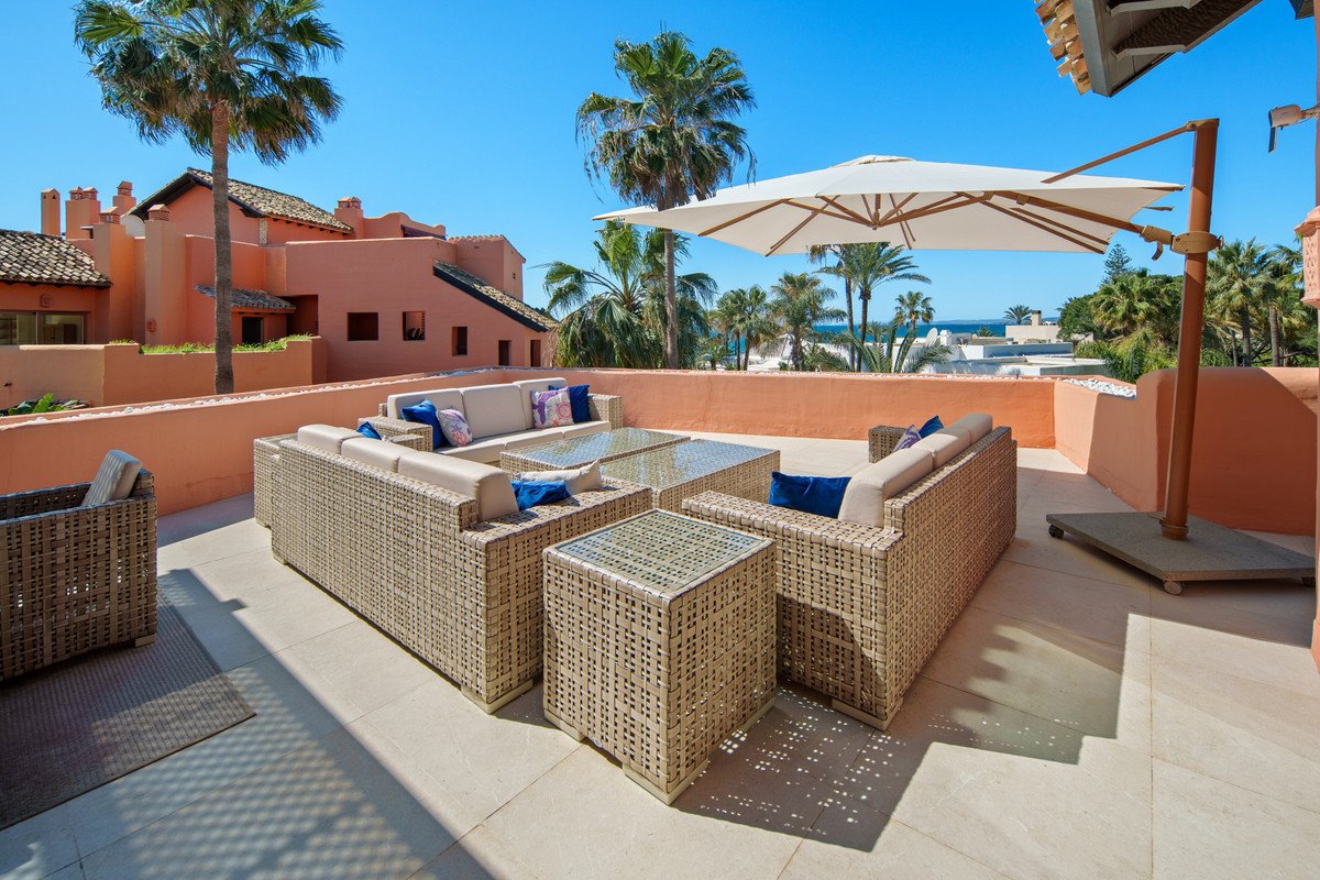 3 Bed بنتهاوس Duplex in Marbella في Marbella, بيت دوبلكس