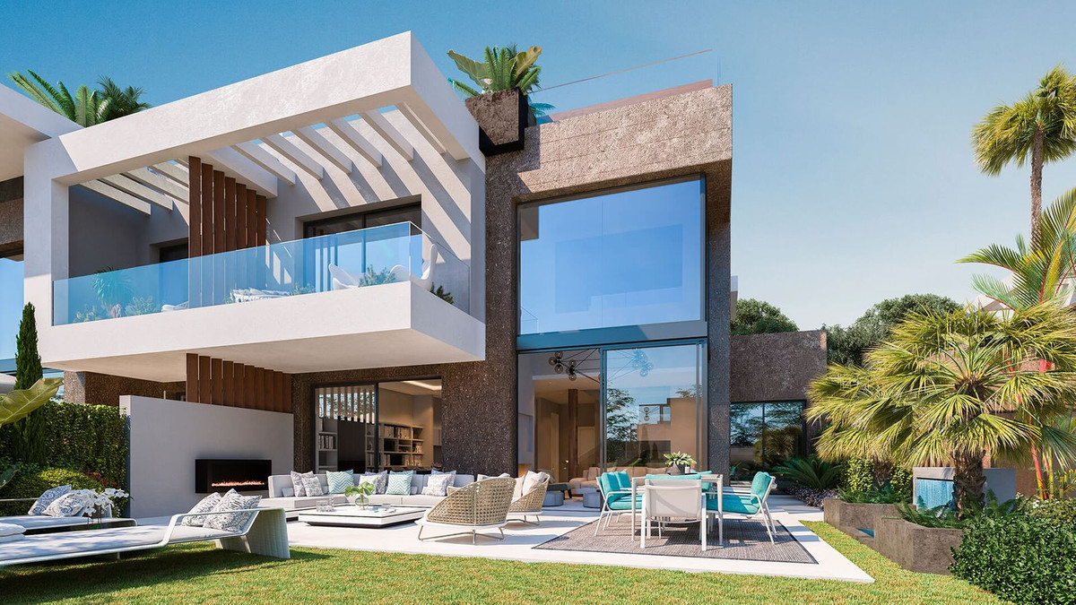 Luxe villa met tuin in Rio Real, Marbella