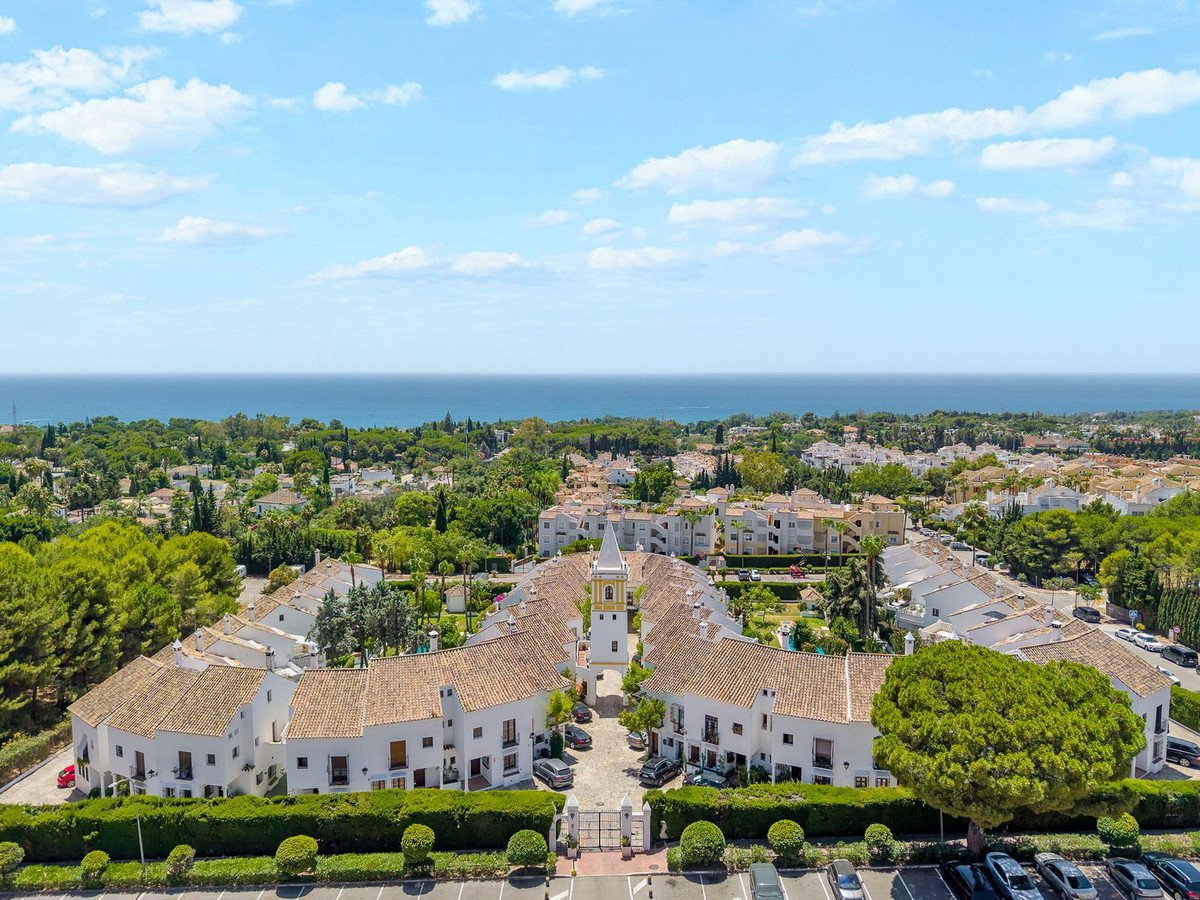 3 Bed منزل شبه منفصل in Marbella في Marbella, منزل شبه منفصل