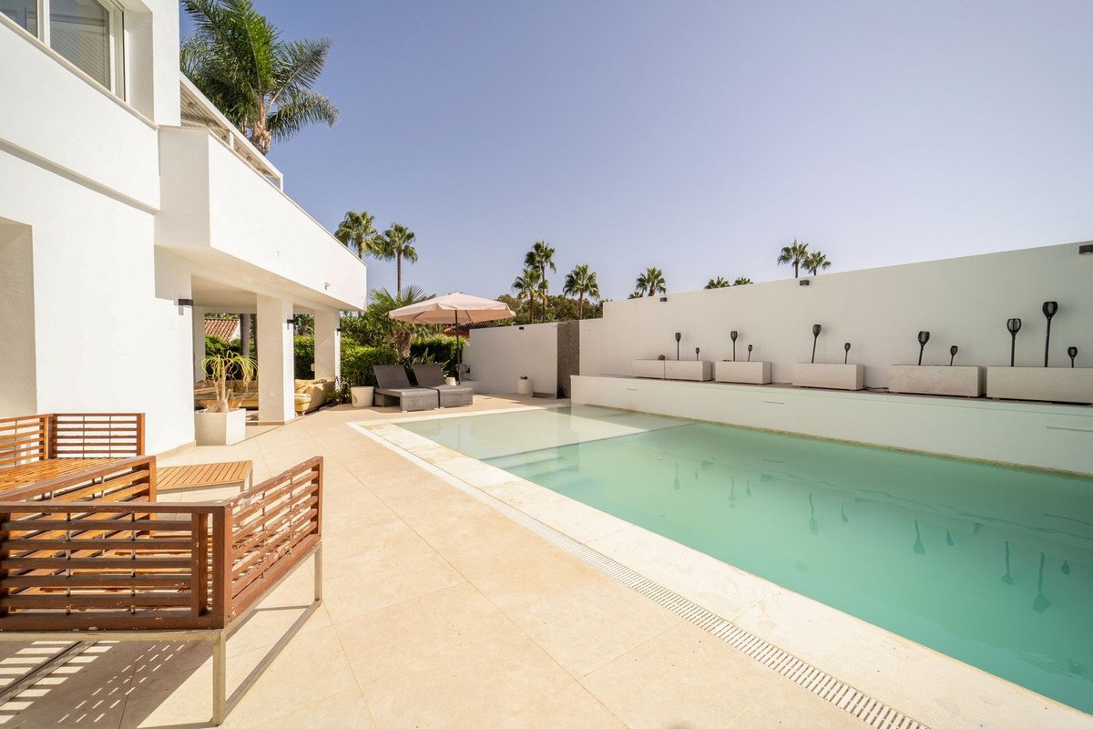 3 Bed Detached Villa in Marbesa in Marbesa, Detached Villa